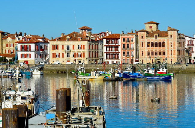 Le port de St Jean de Luz